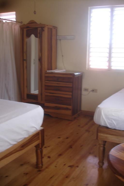 Finjam Cottage Port Antonio Chambre photo